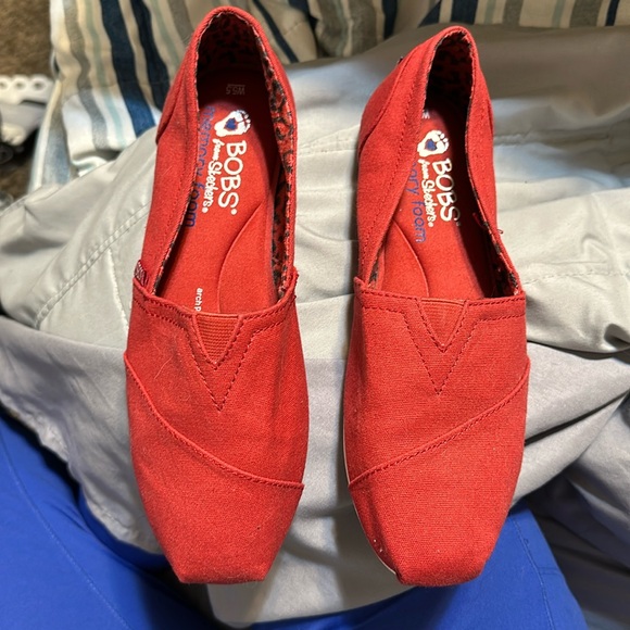 Red Bob’s by Sketchers - Picture 1 of 3